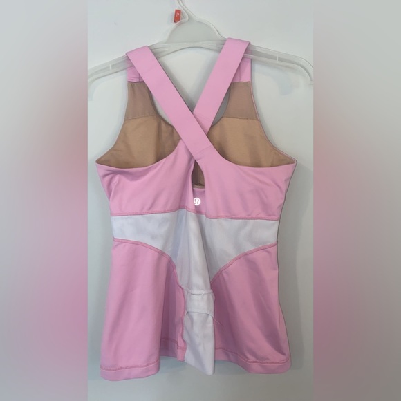 Lulu lemon cross back, built in bra top - Picture 2 of 4